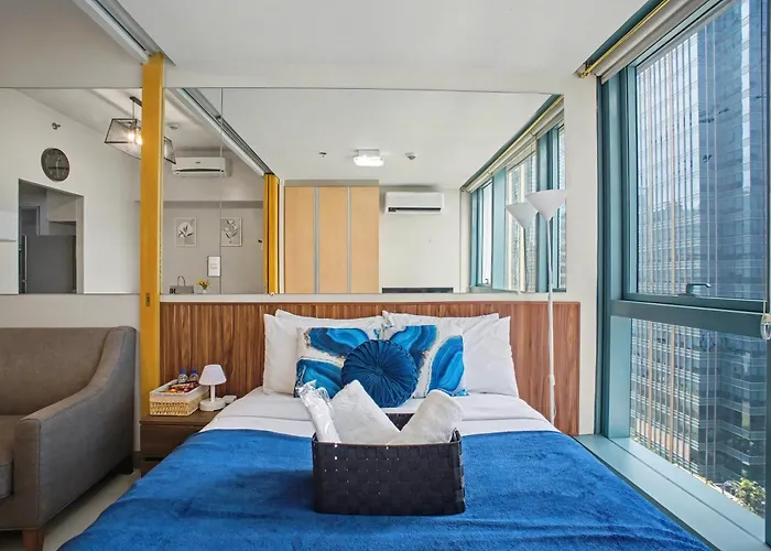Free Welcome Breakfast, Bgc 1br, 300mbps Fiber, Steps To Mitsukoshi & Uptown, 19c2 Manila