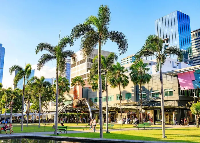 Free Welcome Breakfast, Bgc 1br, 300mbps Fiber, Steps To Mitsukoshi & Uptown, 19c2 Apartment *
