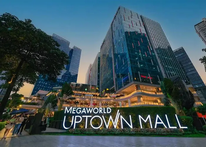 Free Welcome Breakfast, Bgc 1br, 300mbps Fiber, Steps To Mitsukoshi & Uptown, 19c2 Apartment Manila